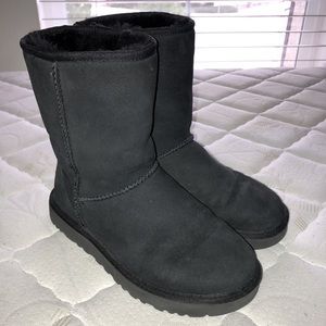women’s classic short II black ugg boots